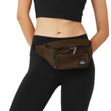 Alo Yoga Explorer 3L Fanny Pack Espresso Black