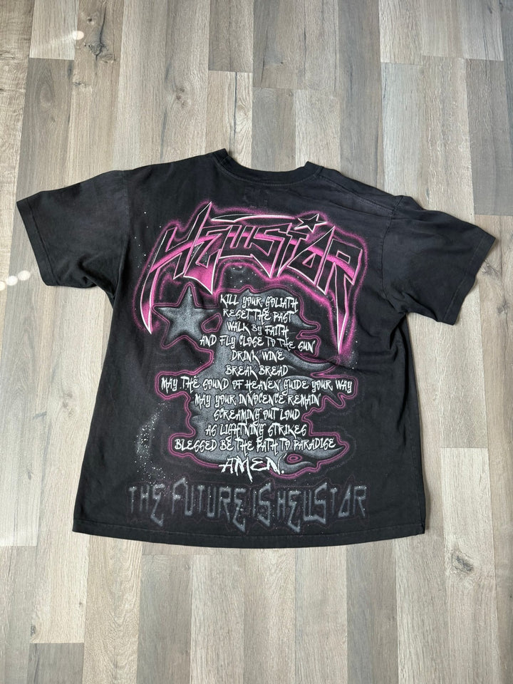 Hellstar Capsule 10 “Future Is Hellstar” Goggles Tee – Capsule 10 (Worn 9.8/10)