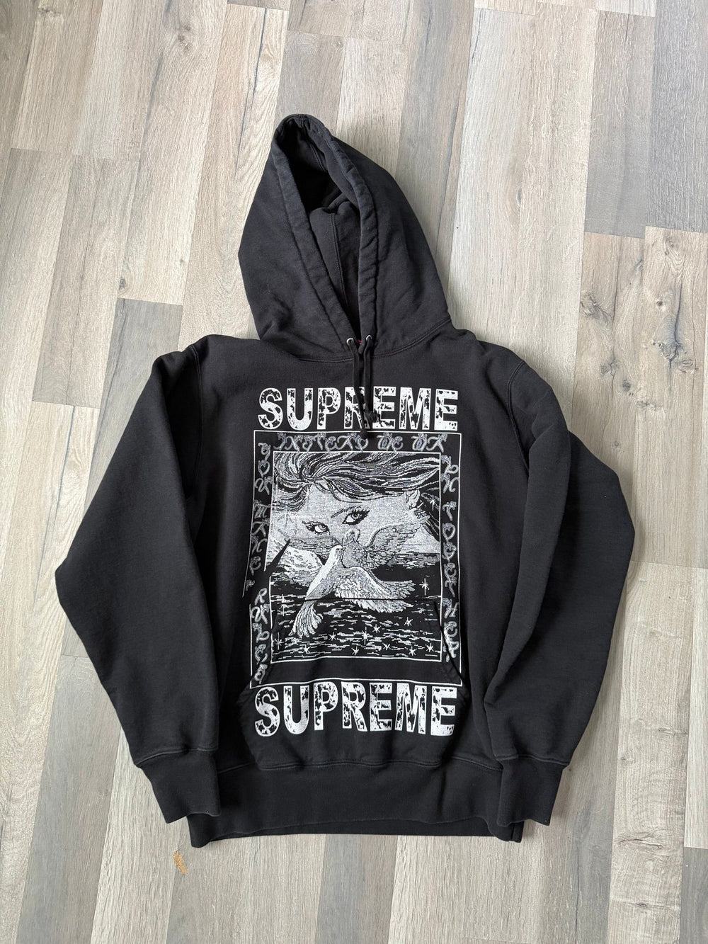 Supreme Doves Hoodie – FW19 (Used 9.5/10)