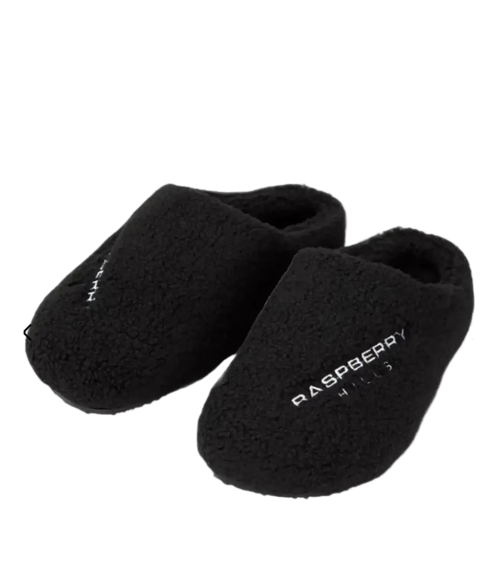 Raspberry Hills “Stacy From the Woods” Slippers – GV Gallery