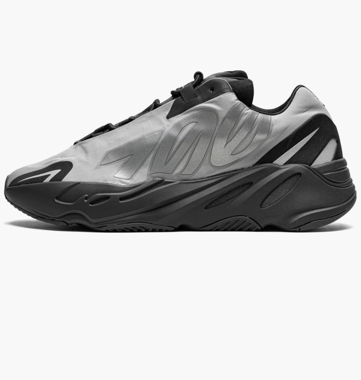 Adidas Yeezy Boost 700 MNVN - Living Legend